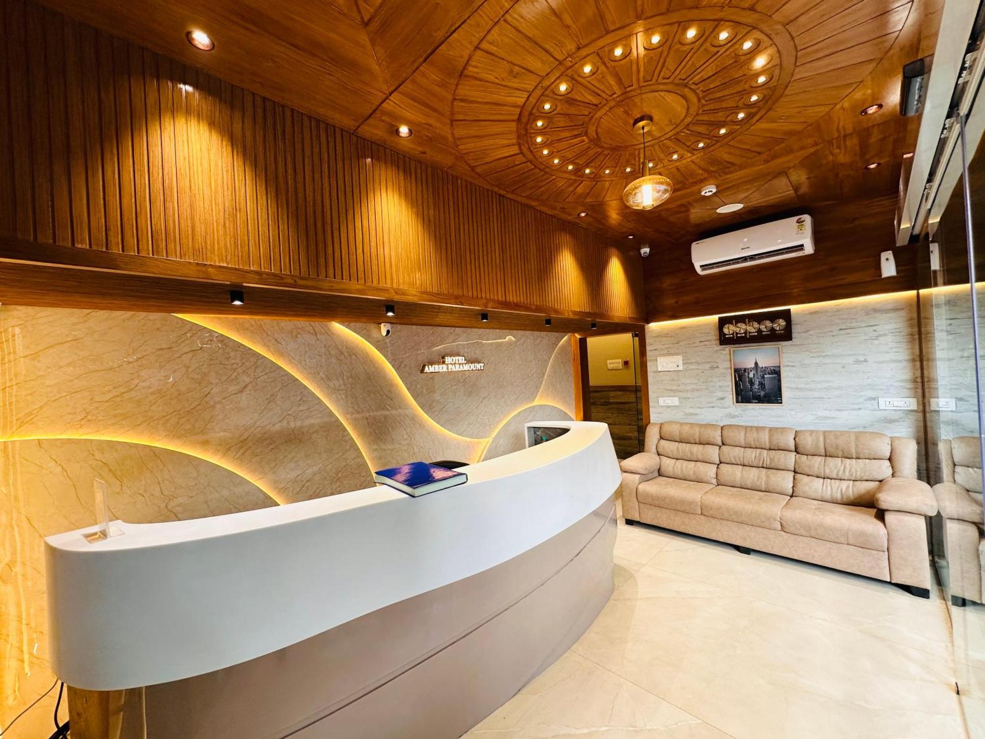 Hotel Amber Paramount Mumbai Exterior foto